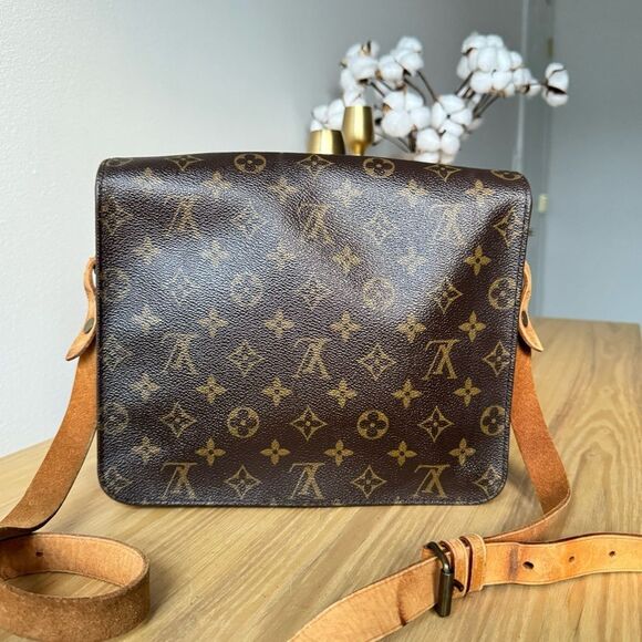 ✅AUTHENTIC✅LOUIS VUITTON CARTOUCHIERE GM - Picture 5 of 15